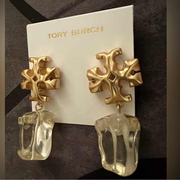 Designers Brands For Customers That Love To Wear Casual and Elegant Accessories; - Picture 8 of 9